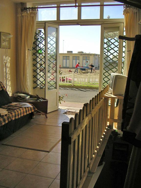 Paradis Les Pieds Sur Le Sable Trouville Palace Habitación foto