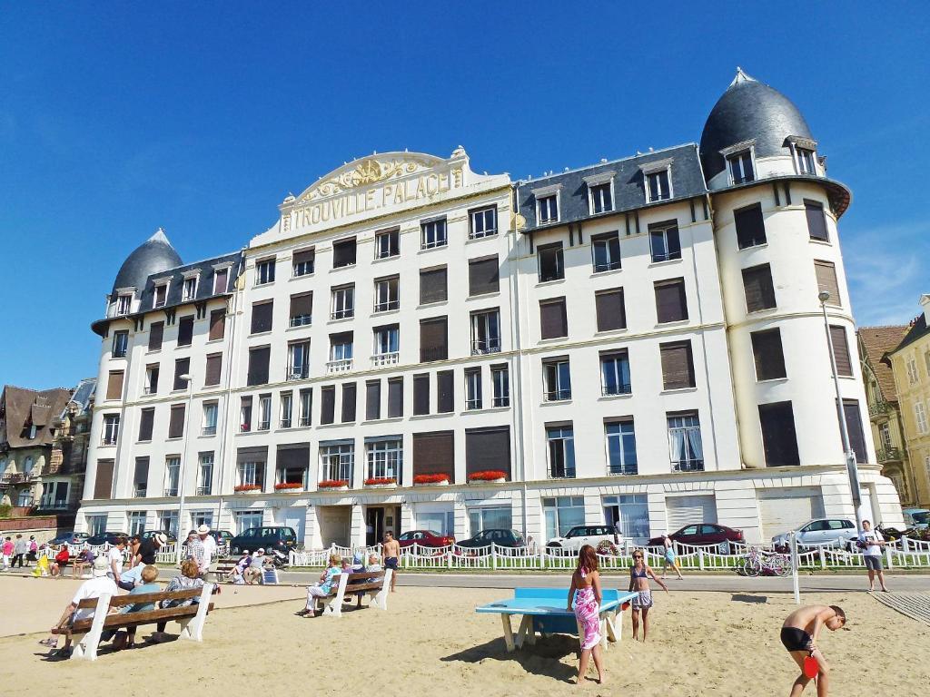 Paradis Les Pieds Sur Le Sable Trouville Palace Habitación foto